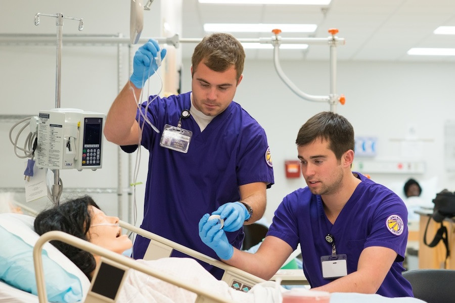 كلية علوم التمريض